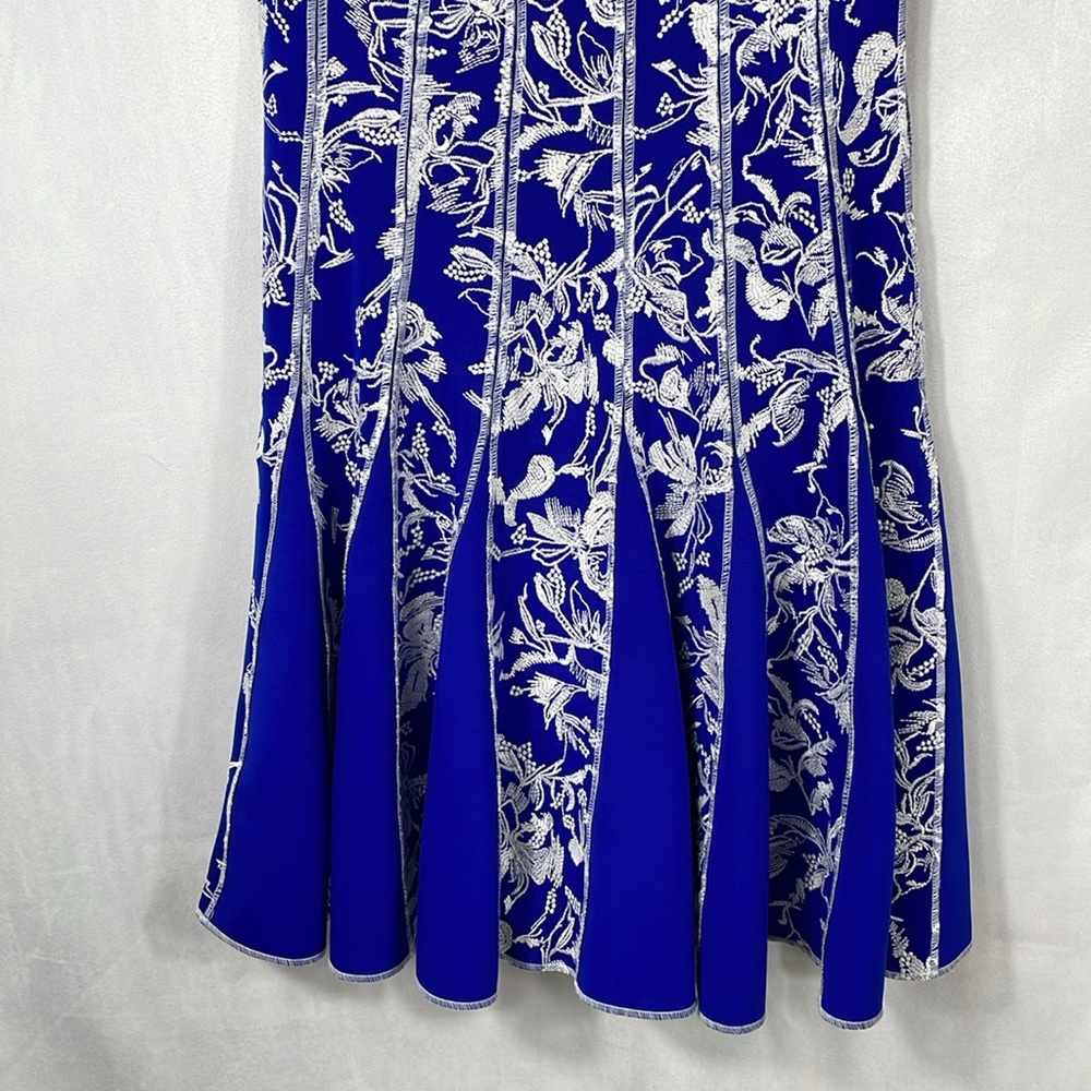 Tadashi Shoji Dress Size S Blue And White Dress EUC Like New Beautiful - Picture 3 of 11